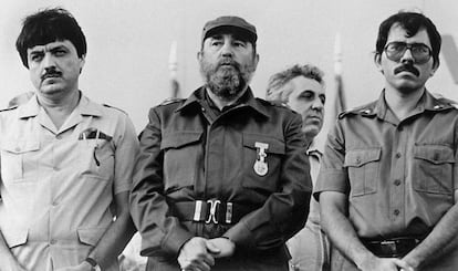 Desde la izquierda, Sergio Ram&iacute;rez, entonces vicepresidente de Nicaragua, Fidel Castro y Daniel Ortega, el 11 de enero de 1985.