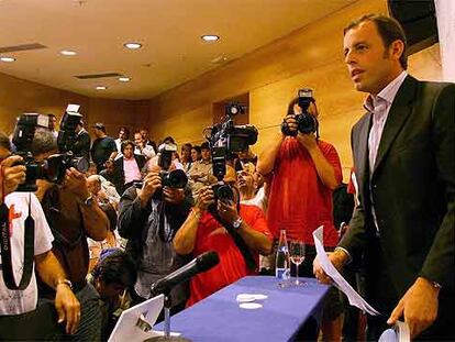 Rosell antes de comenzar la rueda de prensa.