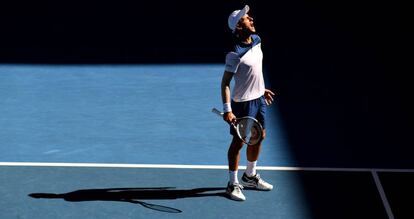 Novak Djokovic celebra el triunfo tras su primer partido en Melbourne.