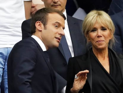 Emmanuel Macron y su esposa Brigitte en la final entre el Angers y el Paris Saint-Germain el pasado 27 de mayo.