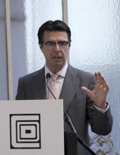 El ministro de Industria, Energía y Turismo, José Manuel Soria, intervino en el desayuno del Club Diálogos para la Democracia, hoy en Madrid. EFE/Ballesteros