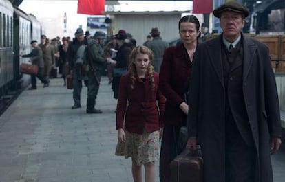 Geoffrey Rush y Emily Watson en un fotograma de 'La ladrona de libros'.