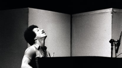 Keith Jarret, tocando el piano a finales de los setenta.