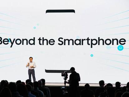 DJ Koh, presidente de la divisi&oacute;n de telefon&iacute;a m&oacute;vil de Samsung Electronics, habla sobre el futuro de la compa&ntilde;&iacute;a en la conferencia anual de desarrolladores celebrada en San Francisco, California.