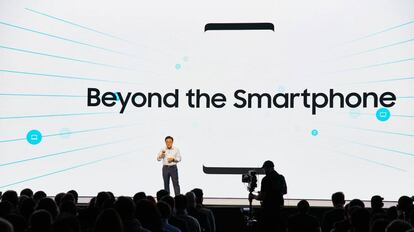 DJ Koh, presidente de la divisi&oacute;n de telefon&iacute;a m&oacute;vil de Samsung Electronics, habla sobre el futuro de la compa&ntilde;&iacute;a en la conferencia anual de desarrolladores celebrada en San Francisco, California.