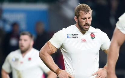 El capitán de Inglaterra, Chris Robshaw, tras la derrota.