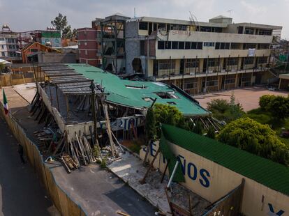 Fachada del colegio Rebsamen, uno de los colegios dañados durante el sismo del 9 de septiembre de 2017. 