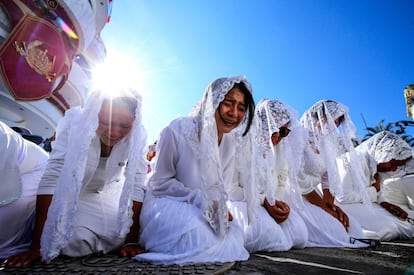 Se estima que este culto tiene 1,8 millones de adeptos en México, informa AFP. Sus líderes dicen que es la segunda iglesia más grande del país, después de la católica, con un crecimiento de 22% anual, y que cuenta con 5 millones de fieles a nivel mundial.