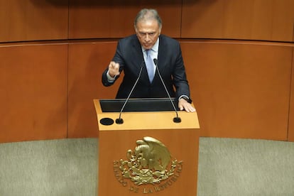 Miguel Ángel Yunes Linares, suplente en el escaño del Senado que pertenece a su hijo, Miguel Ángel Yunes Márquez, durante el debate de la reforma judicial.