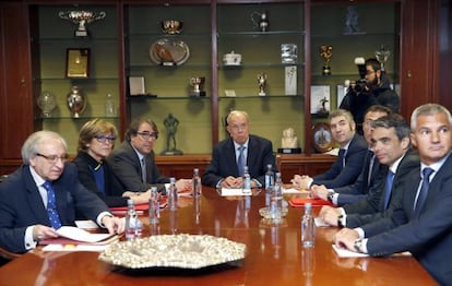 Representants de la federació, del FC Barcelona i de l'Athletic.