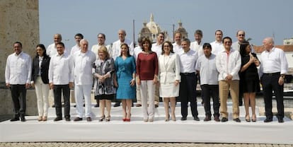 Foto de familia de los asistentes a la reuni&oacute;n ministerial iberoamericana que se celebra en Cartagena de Indias, Colombia