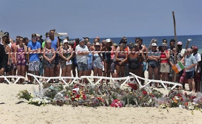 Homenaje en Sousa a los fallecidos en el atentado del 26 de junio, el viernes.