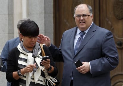 La vocal del CGPJ Margarita Uría junto a Fernando de Rosa.