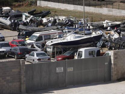 Coches, motores y lanchas, en un dep&oacute;sito judicial.