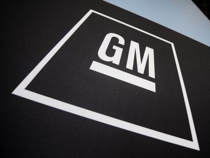 Logotipo de General Motor en el sal&oacute;n de Nueva York