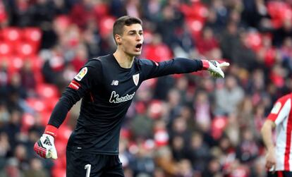 Kepa Arrizabalaga durante un partido de la pasada temporada entre el Athletic y el Málaga, en febrero.