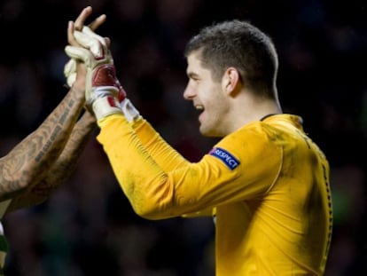 Los jugadores del Celtic celebran la victoria.