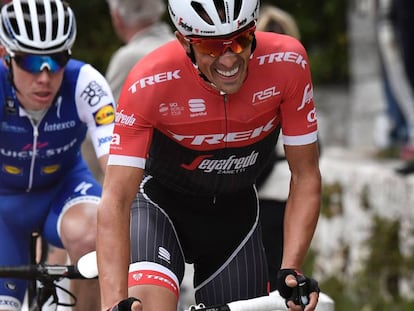 Contador, seguido por David de la Cruz en la última etapa de la París-Niza.