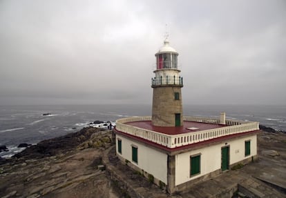 En febrero de 2020 el empresario Anxo Rodríguez puso en marcha las obras para convertir el faro en hotel, restaurante y cafetería, tras haber obtenido la concesión necesaria. Sin embargo, el uso de su explanada como rotonda ha frenado el proceso, que sigue a la espera de poder finalizarse lo antes posible.