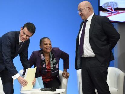 El primer ministro franc&eacute;s, Manuel Valls; la ministra de Justicia, Christiane Taubira, y el ministro de Finanzas, Michel Sapin, este mi&eacute;rcoles en El El&iacute;seo.