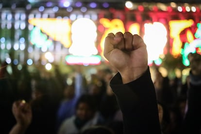 Los familiares llamaron a que el Gobierno de Claudia Sheinbaum no abandone el caso y reprocharon a López Obrador el manejo del caso: “Usted no nada más traicionó a los padres, sino al pueblo mexicano sediento de justicia y de saber la verdad”.