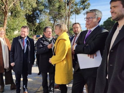 El vicepresidente de la Generalitat y conseller de Economía, Pere Aragonès, y la consejera de Salud, Alba Vergés, en una visita al nuevo edificio del VHIR
 