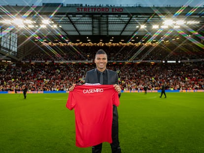 Casemiro, con la camiseta del Manchester United, esta noche en Old Trafford.