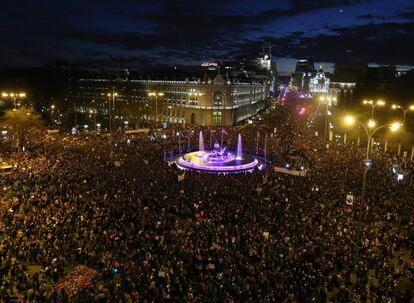 An aerial view of the Madrid march in Cibeles square.