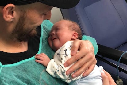 David Silva, con su hijo Mateo.