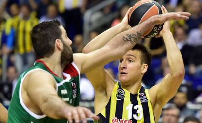 Bogdanovic ante Bourousis.