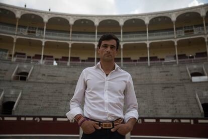 Paco Ureña, en el ruedo de Las Ventas, por vez primera vestido de paisano.