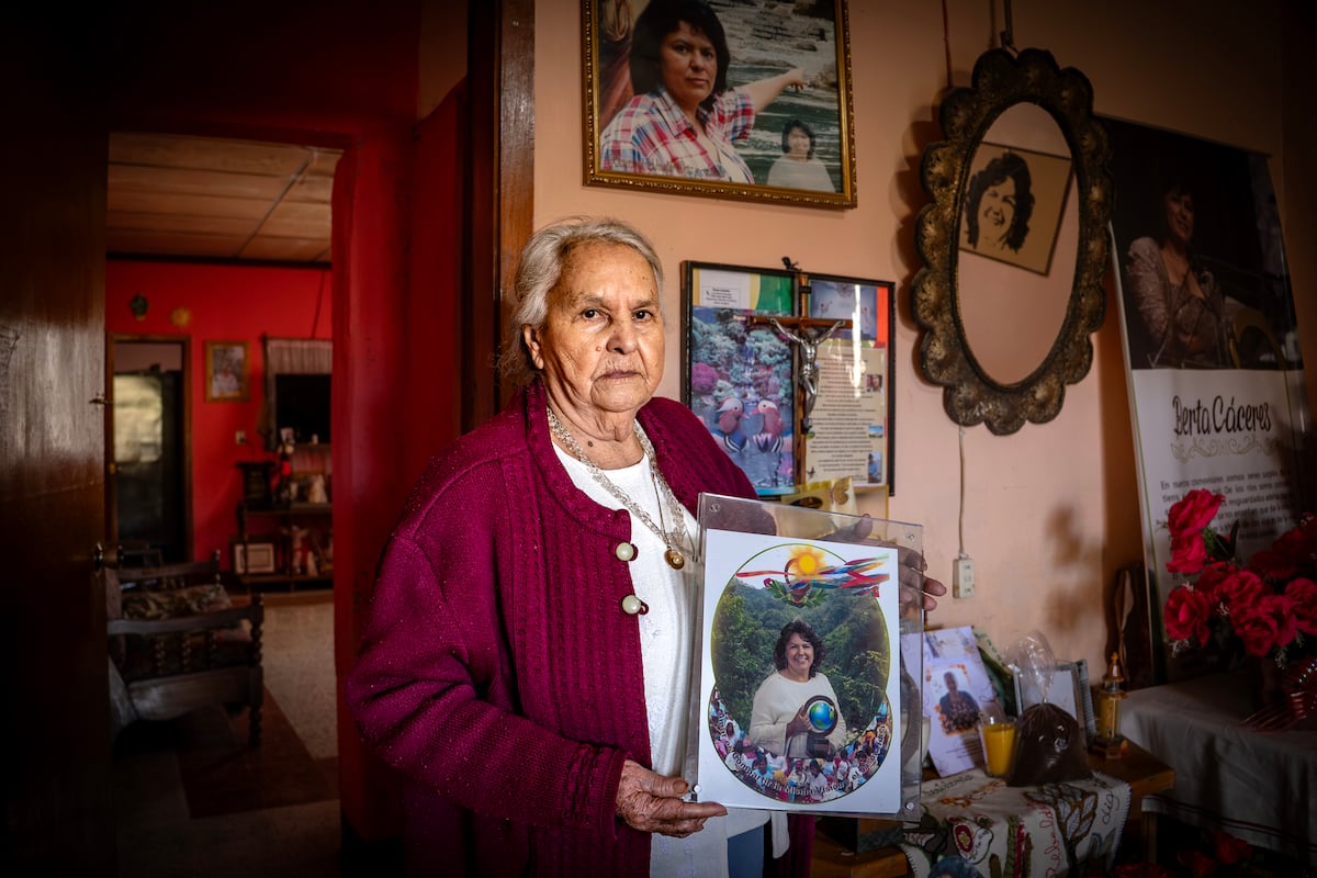 Berta Cáceres and the resistance that was born under an oak tree