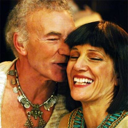 Patric Stewart y Harriet Walter, en el montaje de <i>Antonio y Cleopatra </i>en el teatro Swan de Stratford.