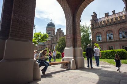 Residencia de los metropolitas de Bucovina y Dalmacia, ahora edificio de la Universidad Estatal de Chernivtsi, en Ucrania