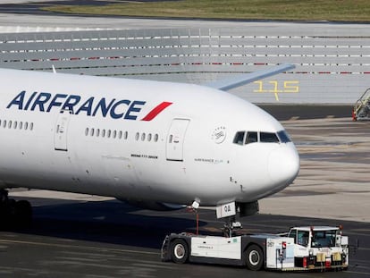 Un avión de Air France-KLM en el aeropuerto de Charles de Gaulle.