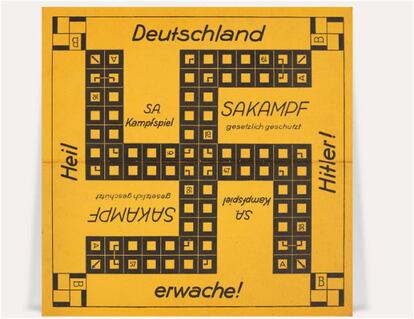 'Sakampf'. Juego de Mesa. En la década de los 30 el totalitarismo influyó en el diseño infantil. Este es uno de los juegos de mesas a los que jigaban los integrantes de las juventudes Hitlerianas en la Alemania nazi.