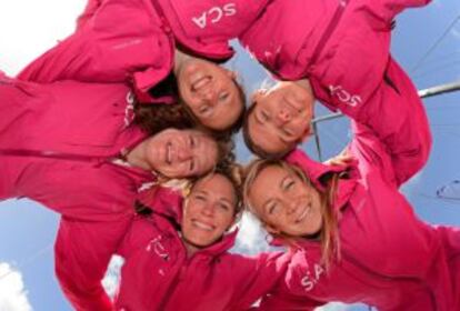 En el sentido de las agujas del reloj, las cinco integrantes confirmadas del Team SCA: Wardley, Cizcek, Brouwer, Lush y Davies.