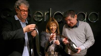 José Luis García Berlanga (izquierda), Trini Miró e Ignacio Lahoz, ayer en la Filmoteca deL IVAC en Valencia.