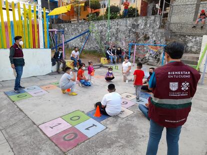 Patio de una de las escuelas del DIF en Ciudad de México.