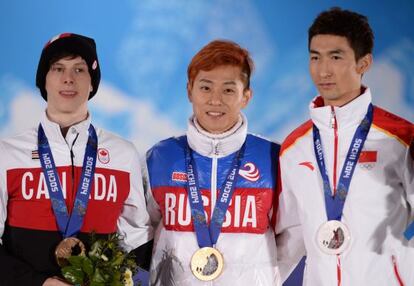 El ruso Victor Ahn, junto a Wu Dajing, plata, y Charle Cournoyer, bronce