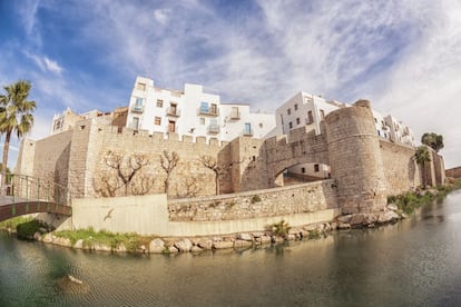 La Puerta de Felipe II de Peñíscola, en Castellón, es el escenario elegido para acoger el reino de Meereen en la serie.