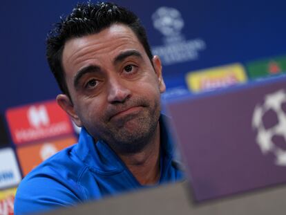 Xavi, durante la rueda de prensa antes del choque ante el Benfica.