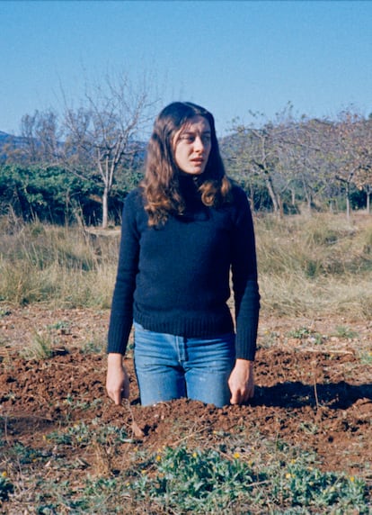 'Mujer-árbol', noviembre de 1973 en Sant Llorenç del Munt.