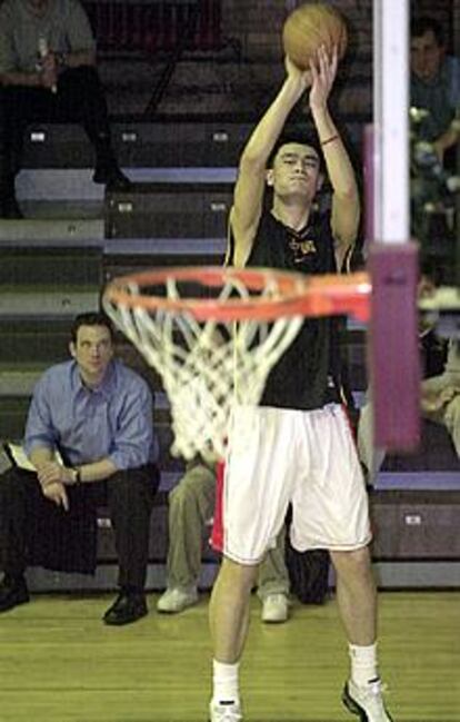 Yao Ming, en un entrenamiento.