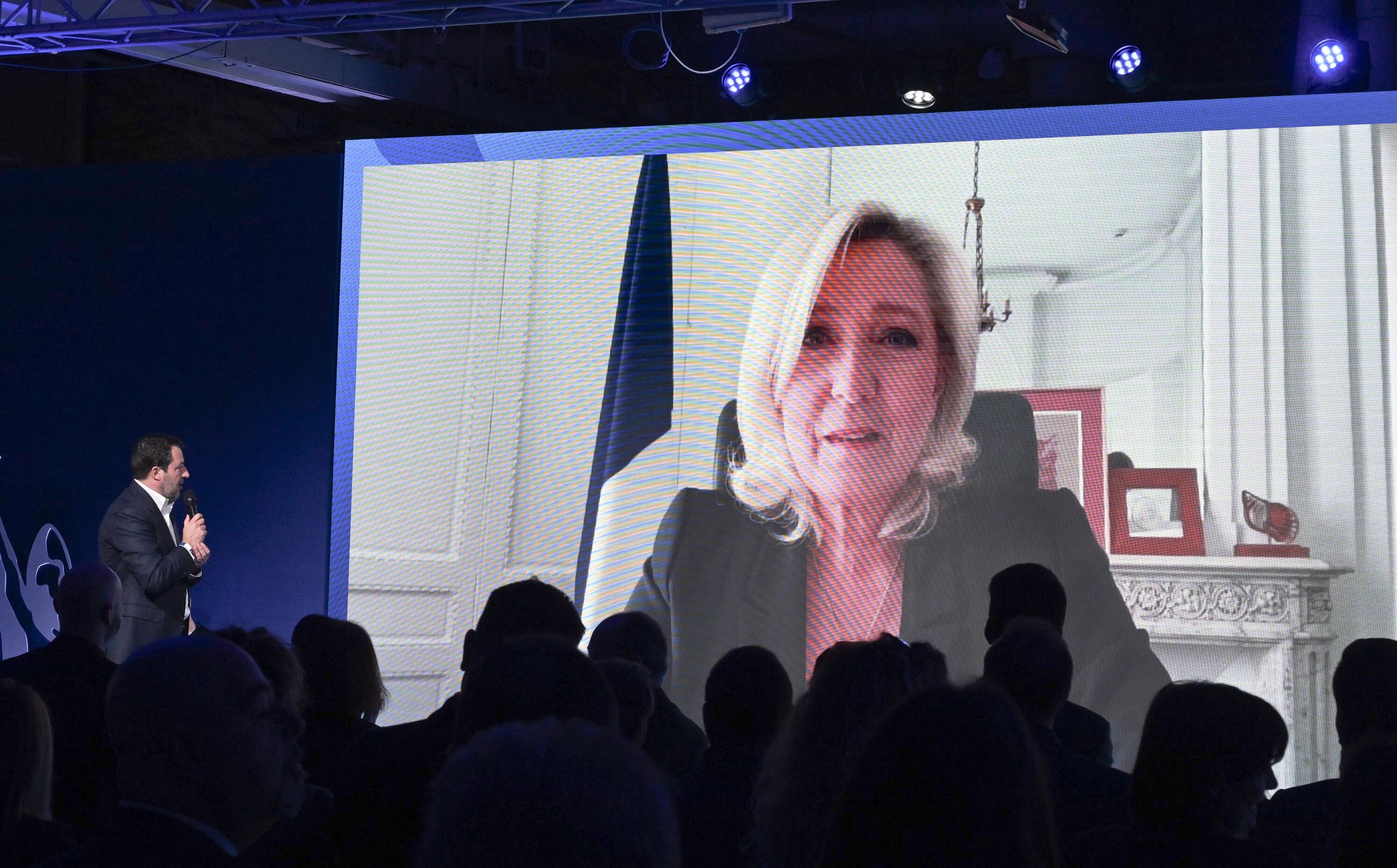 La ultraderecha sale a la calle en protesta por la condena de inhabilitación a Marine Le Pen