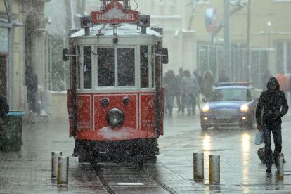 Tranvía en Estambul, Turquía.