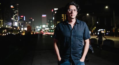 El escritor Andrés Felipe Solano, en Seúl.