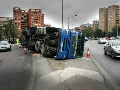 Vuelco en la salida de Valencia