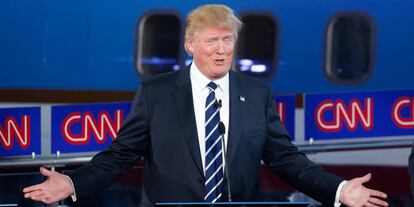 Donald Trump durante uno de los debates de la campa&ntilde;a electoral, organizado por CNN.