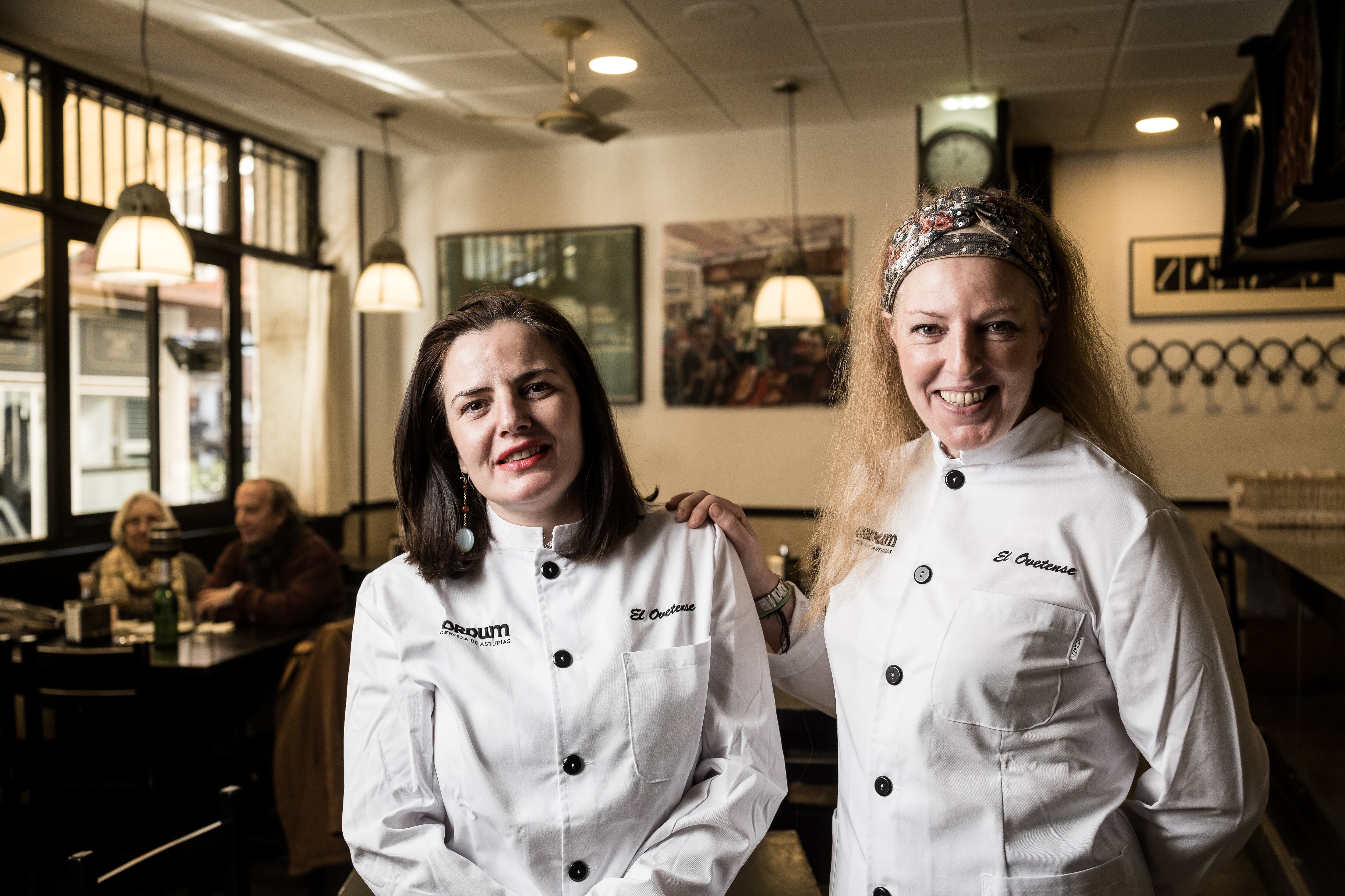 Natalia y Ana García Villanueva, propietarias de El Oventese.